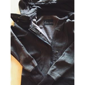 Lululemon hooded jacket 🧘🏻‍♀️